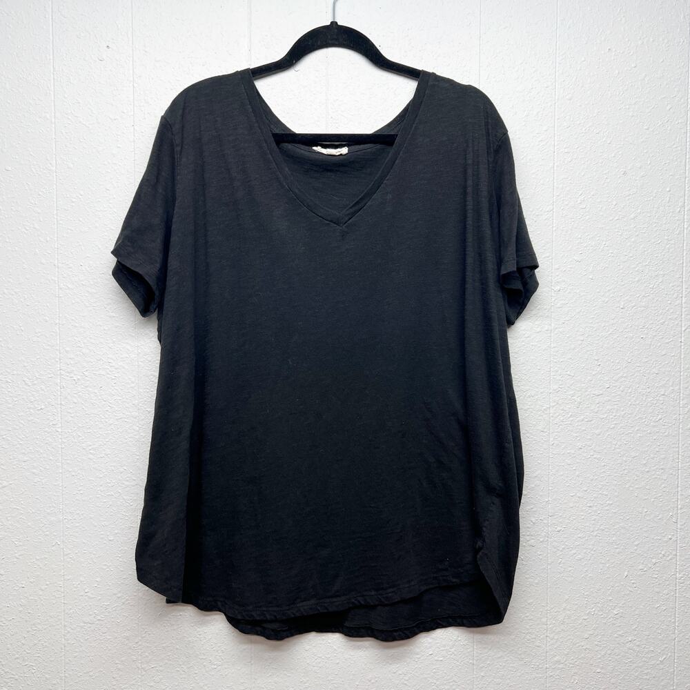 Urban Diction Black T-Shirt Womens 1X Cotton Casual Basic Everyday Wear Capsule